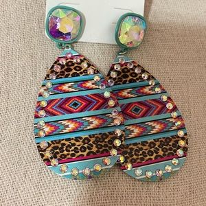 💥NEW ARRIVAL!💥 Mollie Leopard Iridescent Crystal Teardrop Earrings